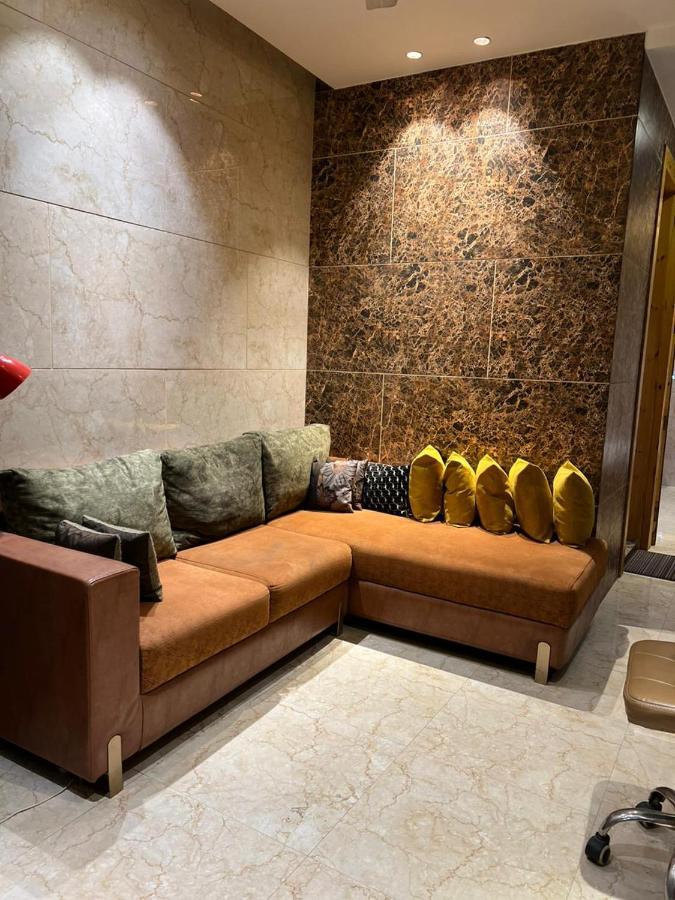 Divine Studios Rajouri Garden New Delhi Eksteriør billede