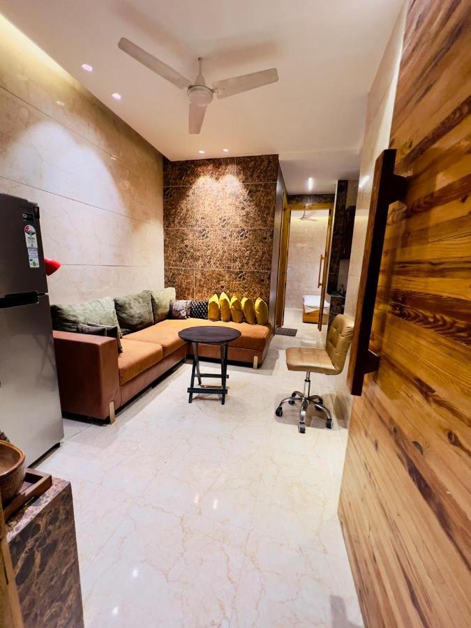 Divine Studios Rajouri Garden New Delhi Eksteriør billede