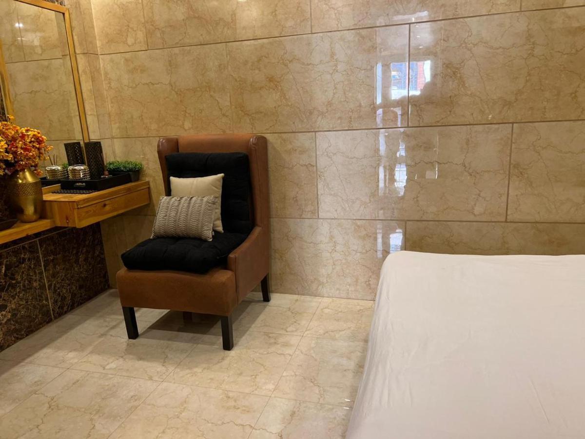 Divine Studios Rajouri Garden New Delhi Eksteriør billede