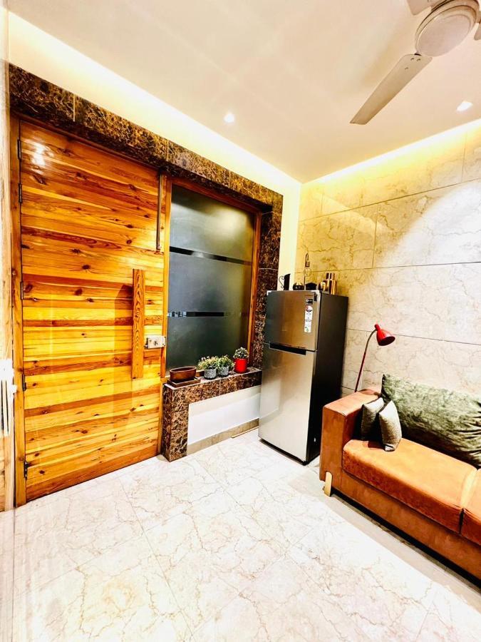 Divine Studios Rajouri Garden New Delhi Eksteriør billede