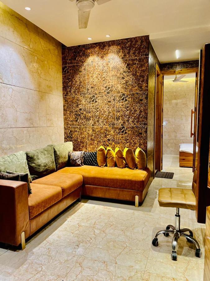 Divine Studios Rajouri Garden New Delhi Eksteriør billede
